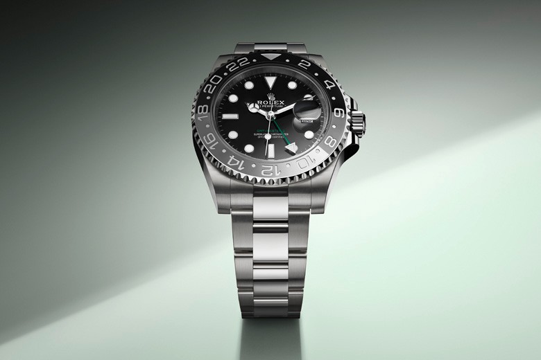 rolex-gmt-master-II-cover-m126710GRNR-0003_2312jva_001_portrait GMT-Master II v7-rolex-gmt-master-ii-cover-m126710grnr-0003_2312jva_001_portrait