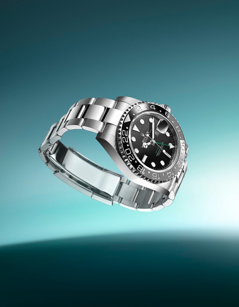 rolex-gmt-master-m126710grnr-0003_2401jva_002_rvb_portrait GMT-Master II v7-rolex-gmt-master-m126710grnr-0003_2401jva_002_rvb_portrait