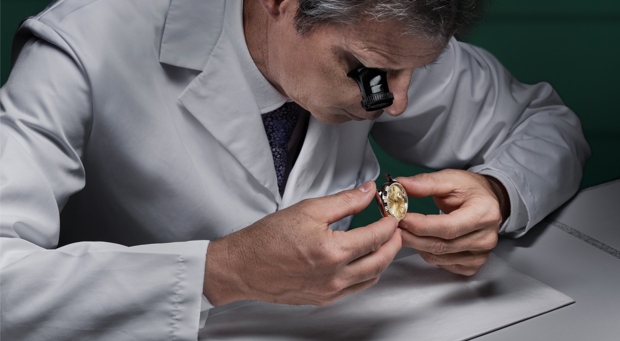 rolex-servicing-2234_rolex-sav_retailers_104_estimation_verification_no_de_serie_boite_v5-landscape Rolex Servicing V7-rolex-servicing-2234_rolex-sav_retailers_104_estimation_verification_no_de_serie_boite_v5-landscape