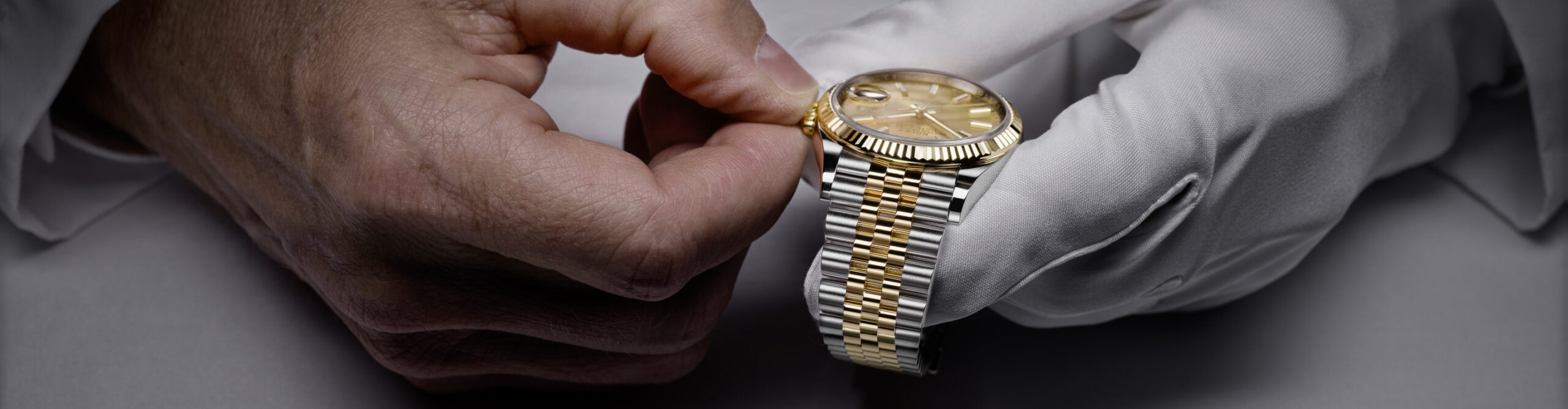 rolex-servicing-cover_sav_1910dh_001-landscape-scaled Rolex Servicing V7-rolex-servicing-cover_sav_1910dh_001-landscape