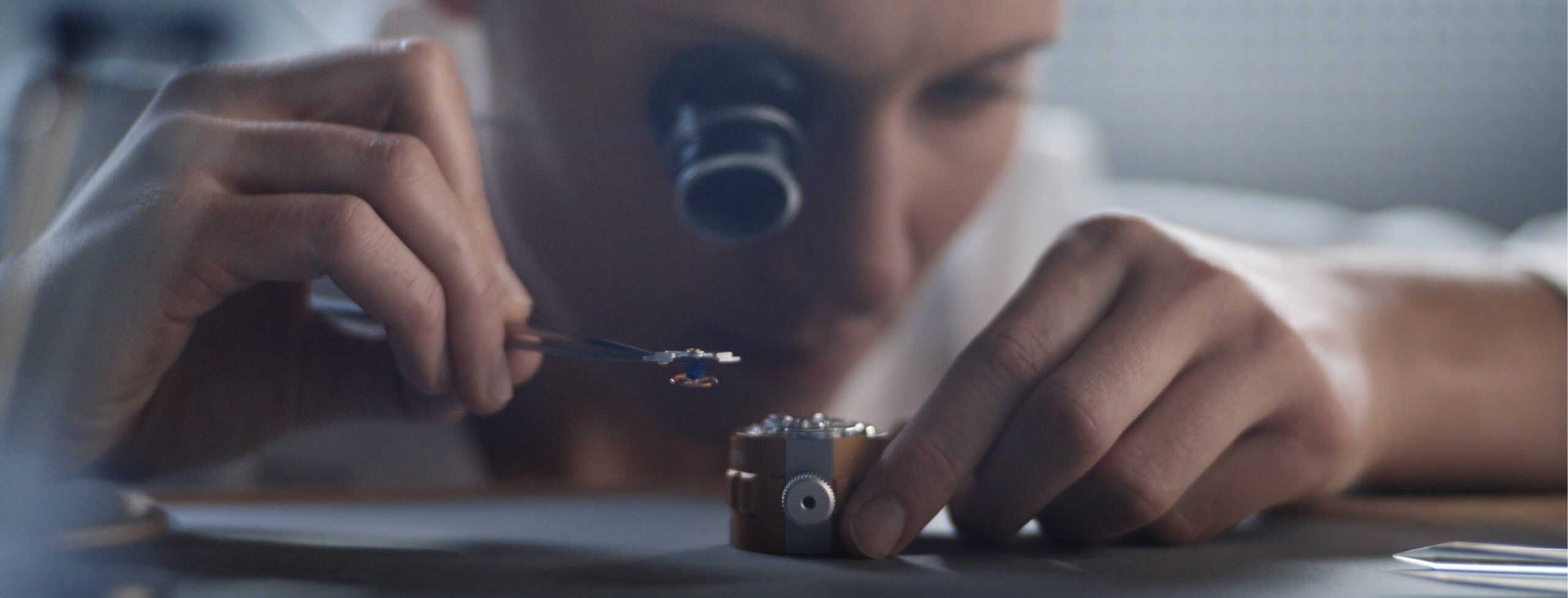 Rolex Watchmaking V7-rolex-watchmaking-wmmvmt_2212jb_0003_r-landscape