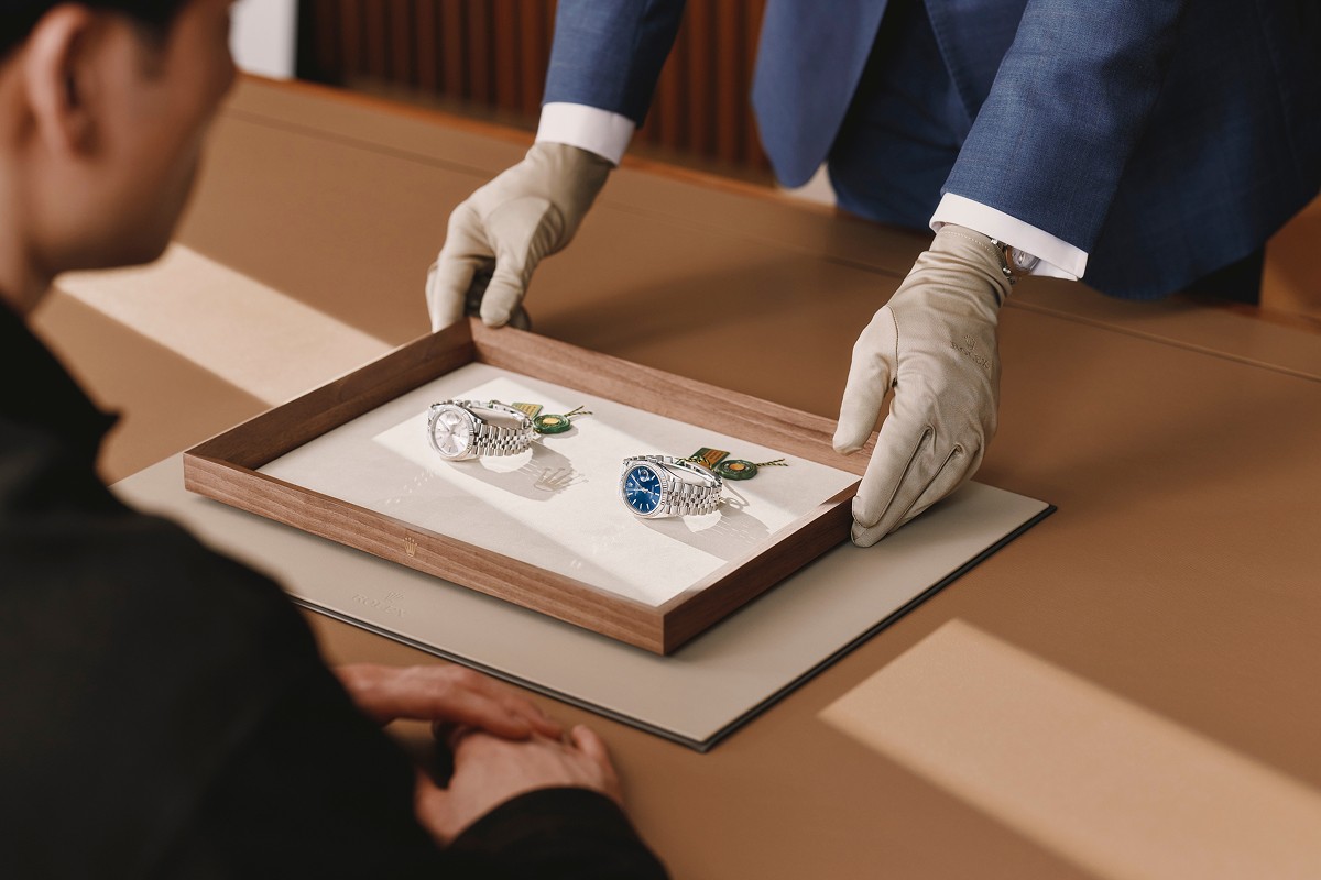 discover-rolex-contact-elmt_2603fg_041-landscape Rolex Servicing V7-discover-rolex-contact-elmt_2603fg_041-landscape