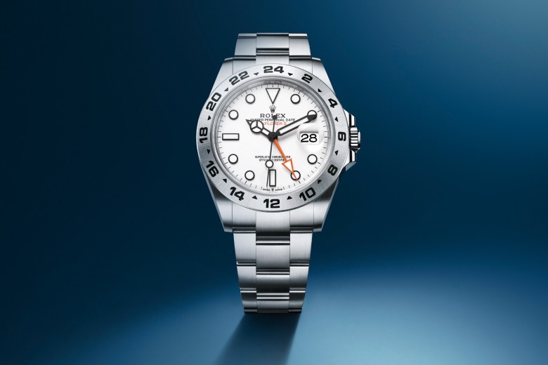 Explorer v7-rolex-explorer-cover-m226570-0001_2210jva_001_r-portrait